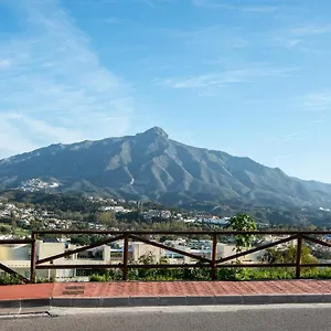 https://marbella-suites.1costadelsol.com